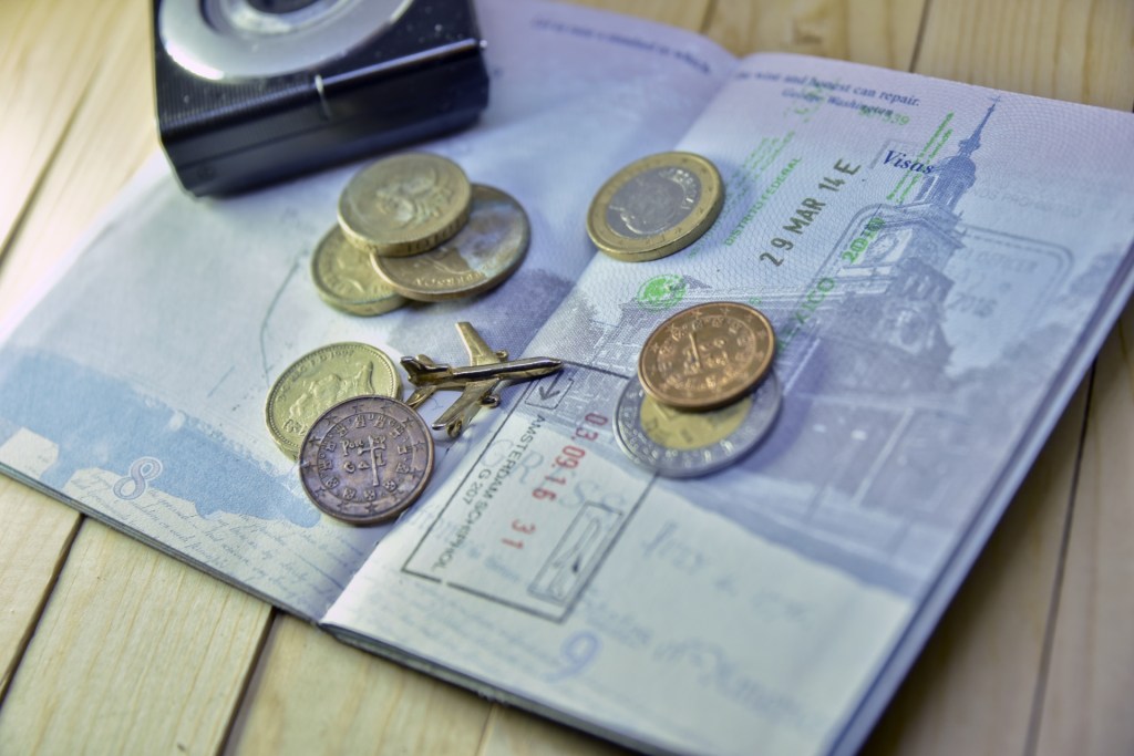 Stop Paying for Expen$ive&nbsp;Flights